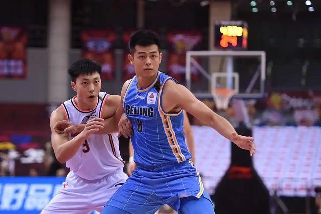 乐鱼下载-广东扳平1-1！周琦篮下无敌却输球？杨鸣点评戳中联赛痛点